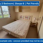 Tatil parkı Crows Nest 4*
