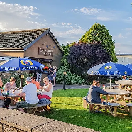 Holiday park Crows Nest Caravan Park 4*