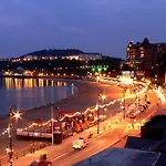 Crows Nest 홀리데이파크