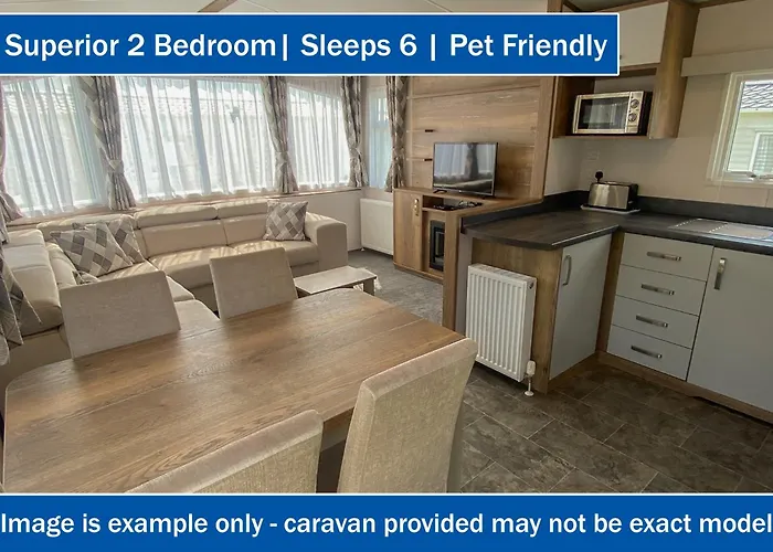 鸦巢大篷车旅店